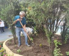 Com objetivos de tornar o paisagismo da escola ainda mais bonito e, principalmente, preservar a vida das abelhas, consideradas os mais importantes agentes polinizadores do meio ambiente, na última sexta-feira (8) foi inaugurado o “Jardim da Vida” no Colégio Estadual Tiradentes (CEP-Tiradentes).