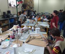 Os estudantes Samuel Prado dos Santos e Michele Carvalho de Souza, autores na produção literária da primeira Revista do CEP em Quadrinhos, estiveram na 24a edição da Feira Municipal do Livro (Femuli), realizada em São José dos Pinhais na Região Metropolitana de Curitiba. Na última sexta-feira (8), eles foram ao evento para falar com os espectadores e visitantes da feira sobre suas experiências no processo de desenvolvimento do roteiro e das ilustrações incluídas na obra em HQ