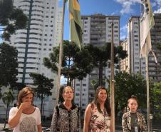 Tomaram posse nesta quinta-feira (12), os estudantes eleitos para compor a nova Diretoria do Grêmio Estudantil do Colégio Estadual do Paraná (GECEP). Os novos representantes assumiram os 19 cargos da agremiação para o exercício da gestão 2020, que tem como objetivos a efetiva participação política no ambiente escolar, para promoção de avanços educacionais e sociais dentro e fora do Colégio.