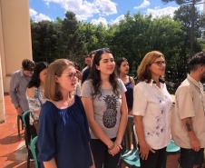 Tomaram posse nesta quinta-feira (12), os estudantes eleitos para compor a nova Diretoria do Grêmio Estudantil do Colégio Estadual do Paraná (GECEP). Os novos representantes assumiram os 19 cargos da agremiação para o exercício da gestão 2020, que tem como objetivos a efetiva participação política no ambiente escolar, para promoção de avanços educacionais e sociais dentro e fora do Colégio.