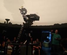 No último sábado (22), o Colégio Estadual do Paraná abriu a programação 2019 para visitações públicas ao Planetário, seguidas de observações celestes pelo telescópio. 