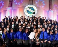 Os estudantes do Colégio Estadual do Paraná, das últimas séries do Ensino Médio, Médio Integrado e dos Cursos Técnicos Subsequentes, participaram neste ano das cerimônias Colação de Grau e Conclusão de Cursos findados em 2018. 