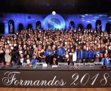 Os estudantes do Colégio Estadual do Paraná, das últimas séries do Ensino Médio, Médio Integrado e dos Cursos Técnicos Subsequentes, participaram neste ano das cerimônias Colação de Grau e Conclusão de Cursos findados em 2018. 