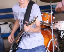 O grupo musical da Escolinha de Arte e a banda convidada do Grêmio Estudantil do Colégio Estadual do Paraná (GECEP) estão colecionando elogios, arrancando aplausos e conquistando à plateia presente nos eventos da programação que comemora, neste ano, o aniversário do CEP. 