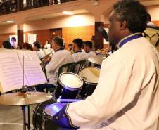 Apresentação da banda Sinfônica Bento Mossurunga no Instituto de Educação do Paraná