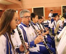 Apresentação da banda Sinfônica Bento Mossurunga no Instituto de Educação do Paraná