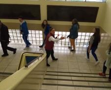 O Plano de Abandono Escolar foi colocado em prática, nesta quinta-feira (27), em todos os períodos, nas unidades de atendimento aos estudantes do Colégio Estadual do Paraná (CEP). 
