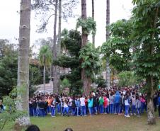 O Plano de Abandono Escolar foi colocado em prática, nesta quinta-feira (27), em todos os períodos, nas unidades de atendimento aos estudantes do Colégio Estadual do Paraná (CEP). 
