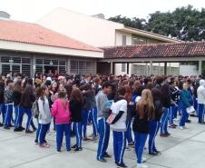 O Plano de Abandono Escolar foi colocado em prática, nesta quinta-feira (27), em todos os períodos, nas unidades de atendimento aos estudantes do Colégio Estadual do Paraná (CEP). 