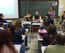 A equipe da Divisão Pedagógica do Colégio Estadual do Paraná (CEP) se reuniu na segunda-feira (15) e na quarta-feira (17), no CEP-Tiradentes, com os pais e os responsáveis pelos alunos e alunas dos 6°s anos do Ensino Fundamental. 