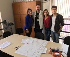 As tratativas da direção geral com os órgãos municipais responsáveis pelo trânsito na capital começaram em 2016, com acompanhamento e aprovação de demandas por parte dos membros do Conselho Escolar. O presidente do Grêmio Estudantil do Colégio (Gecep), Thiago Leszczynski, também participou de reuniões nos órgãos da Prefeitura (foto)