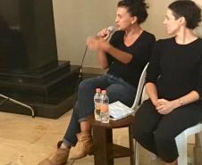 Nesta etapa, participaram as bailarinas Claudia Fantin (cadeirante), Marina Prado, Alessandra Langue e Ana Paula Luz. Os assuntos abordados se relacionam com o tema do evento: O que a gente se acostuma...”
