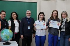 Estudantes recebem medalha e certificado da Olimpíada Brasileira de Geografia