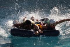 Estudantes em gincana desportiva e cultural