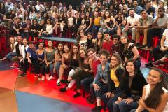 estudantes do curso de Teatro do Colégio Estadual do Paraná (CEP) apareceram para todo Brasil durante o programa “Altas Horas”, exibido pelo canal da Rede Globo de Televisão. 