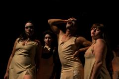 Incidente em Antares, espetáculo dirigido por Silvia Contursi e Hélio Aquino. Os estudantes se apresentam a partir 17h30 no Teatro da Reitoria pelo 1° Festival de Ciência, Cultura e Inovação, promovido pela Universidade Federal do Paraná (UFPR). A entrada é gratuita.