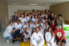 O primeiro grupo é composto por cerca de 50 estudantes de teatro, com formação no próprio Colégio. O grupo é coordenado pela professora e mestre em Teatro Raquel Júlio Mastey.