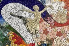 No Colégio Estadual do Paraná, a técnica é ensinada no Modulado de Mosaico da Escolinha de Arte, onde os alunos, com idade a partir dos 10 anos, participam das atividades que resultam na criação de quadros artísticos, trabalhos abstratos, utilitários, peças decorativas e outros itens.