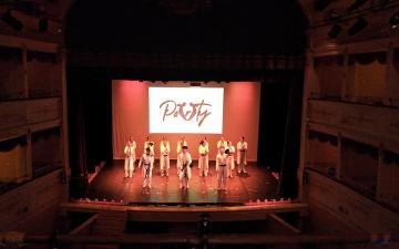 Dancep em apresentações na Itália