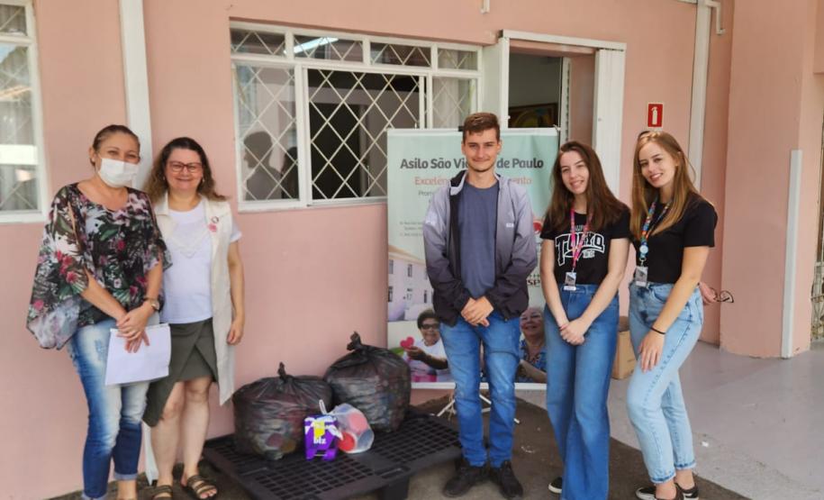 entrega_tampinhas_em_5_abril