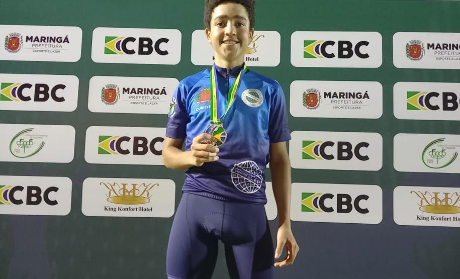 estudantes_medalhas_ciclismo_Maringa