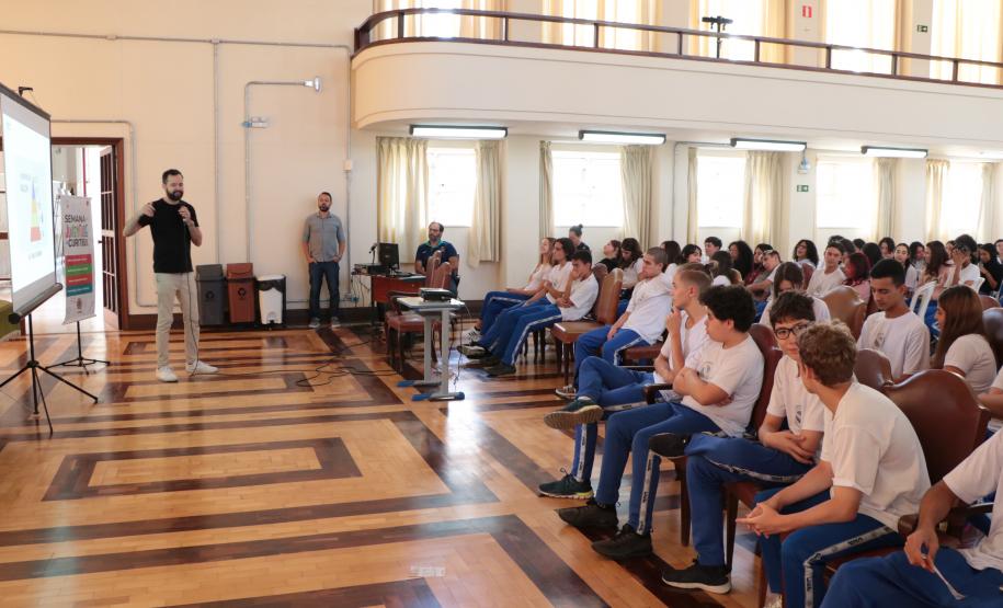 palestra_semana_da_juventude