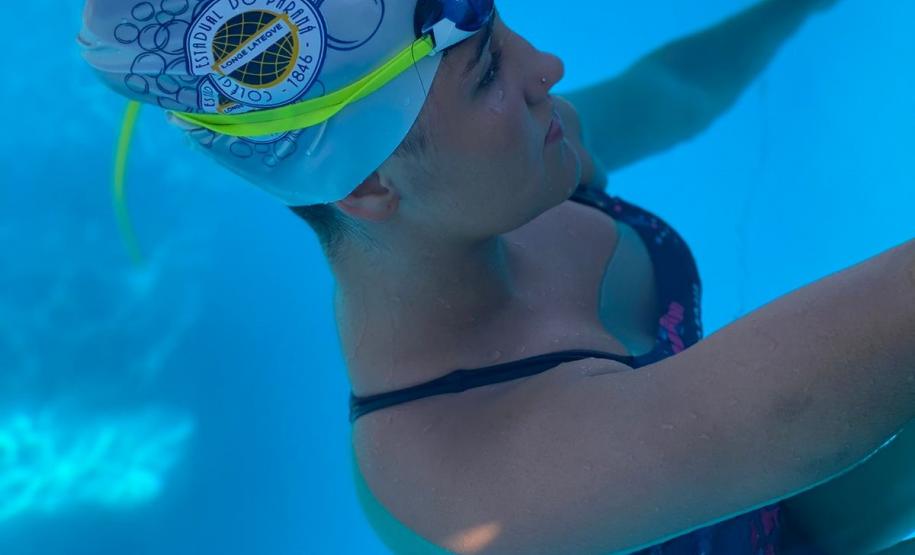 Heloisa_Riske_natacao