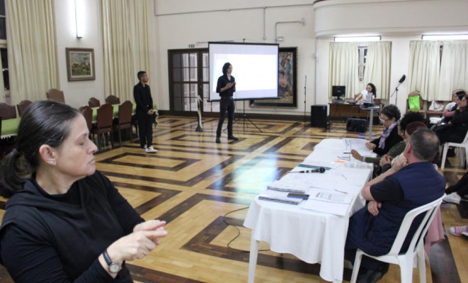 formandos_em_tecnico_em_administracao_mostram_caminhos_para_se_abrir_uma_empresa