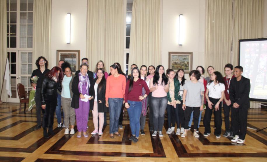 formandos_em_tecnico_em_administracao_mostram_caminhos_para_se_abrir_uma_empresa