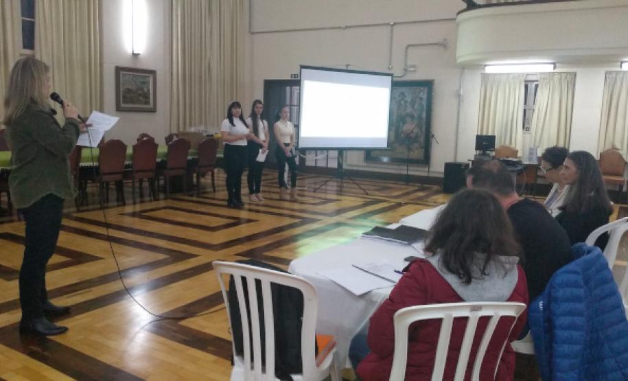 formandos_em_tecnico_em_administracao_mostram_caminhos_para_se_abrir_uma_empresa