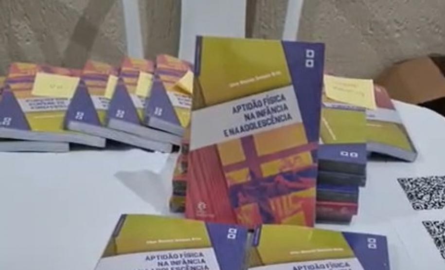 Lancamento_livro_Lilian_Educacao_Fisica_2023