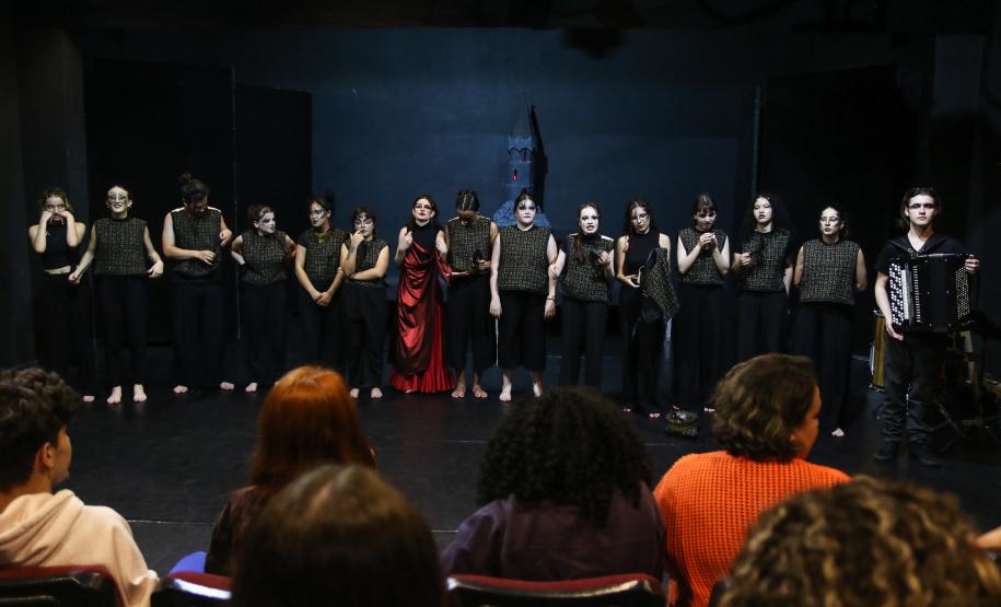 A_Morte_Escarlate_2023_4TT