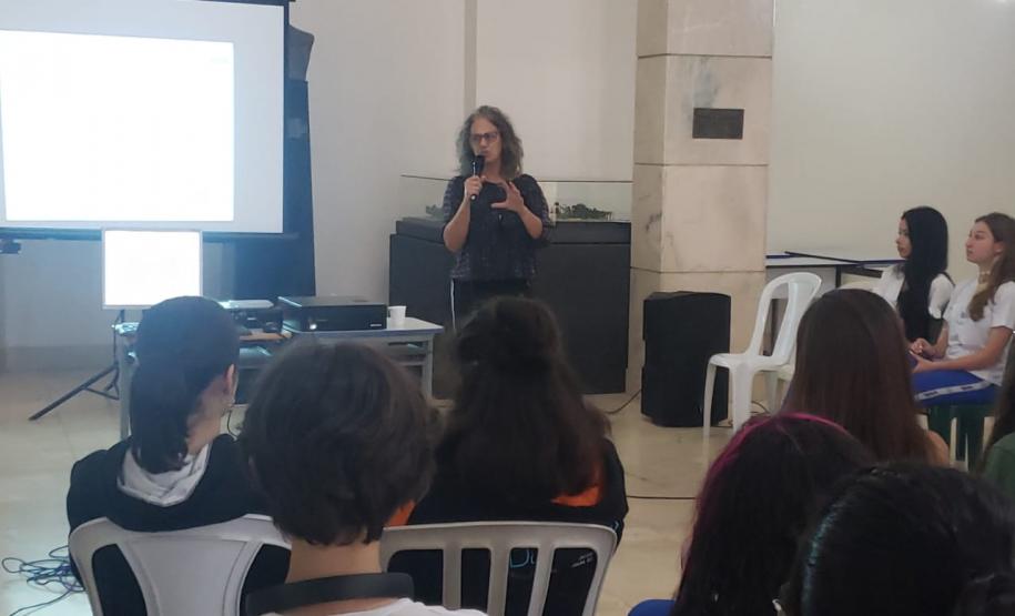 Dancep_Conversa_Professora_Titi