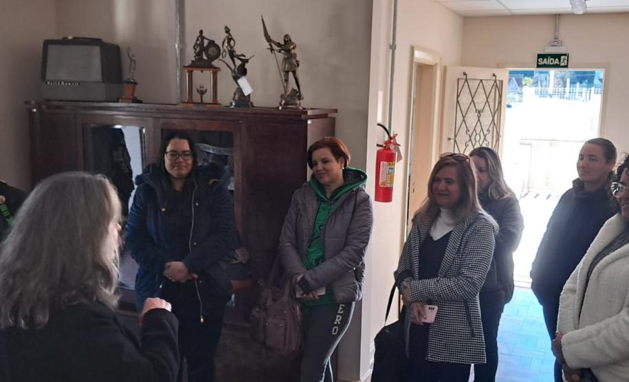 profissionais_educacao_rede_municipal_Curitiba_visitam_CEP_2024