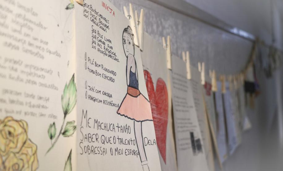 seducao_poetica_exposicao_poesias_2024