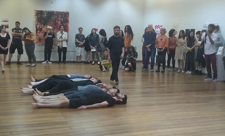 exposicao_continuamos_UFPR_educacao_profissional