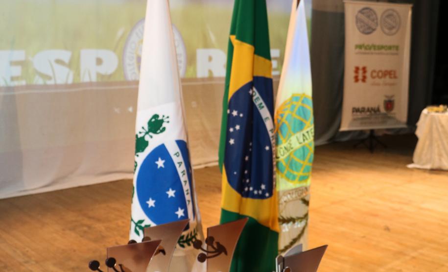 premiacao_Jogos_Escolares_do_Parana_com_Ronan_Cordeiro