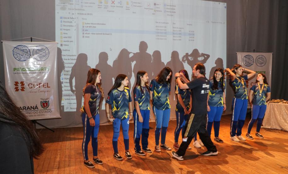 premiacao_Jogos_Escolares_do_Parana_com_Ronan_Cordeiro