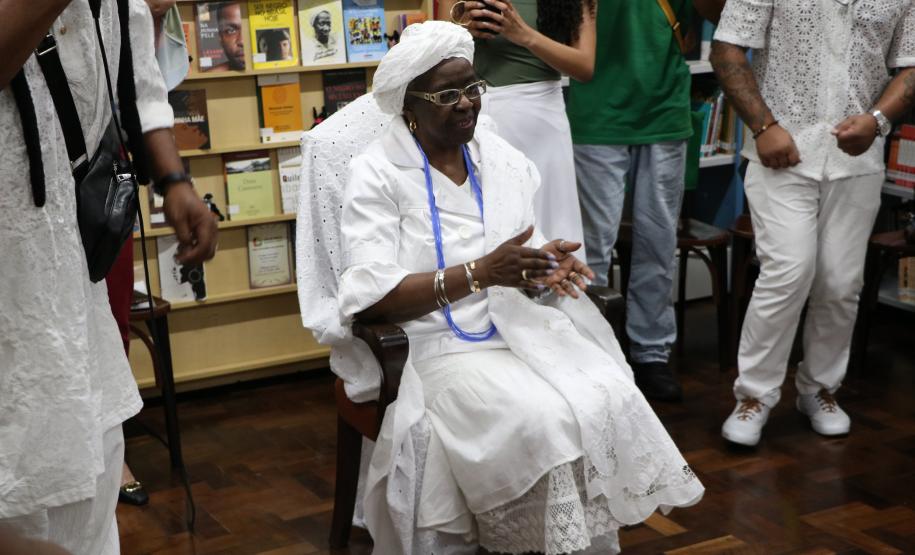 espaco_de_educacao_para_relacoes_etnico-raciais_doutora_Dalzira_Maria_Aparecida_Iyagunã