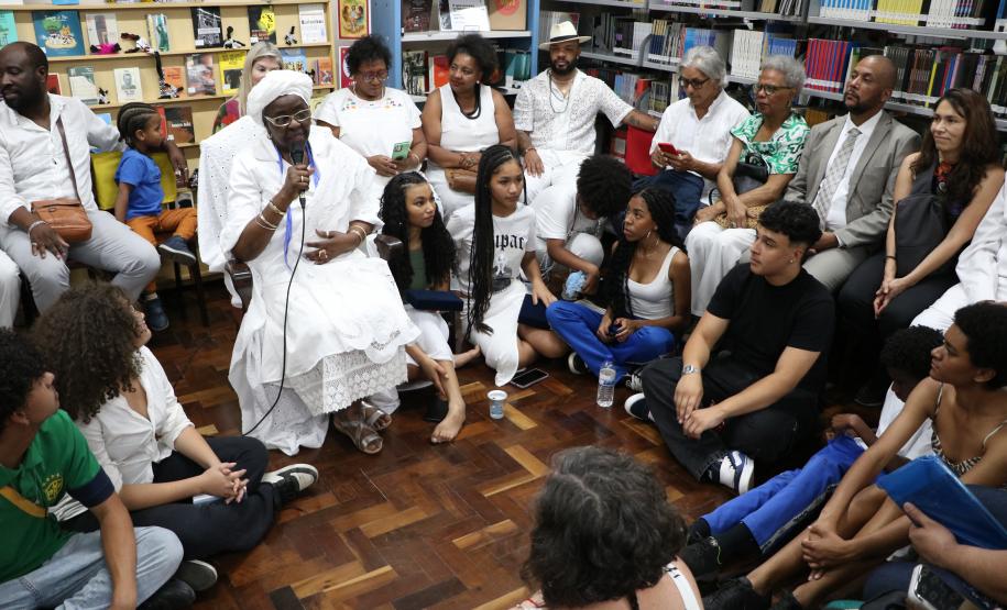 espaco_de_educacao_para_relacoes_etnico-raciais_doutora_Dalzira_Maria_Aparecida_Iyagunã