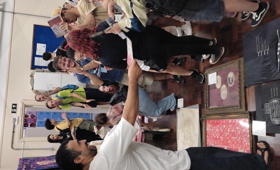 rafael_codognoto_palestra_o_lixo_da_cidade_tecnico_em_teatro