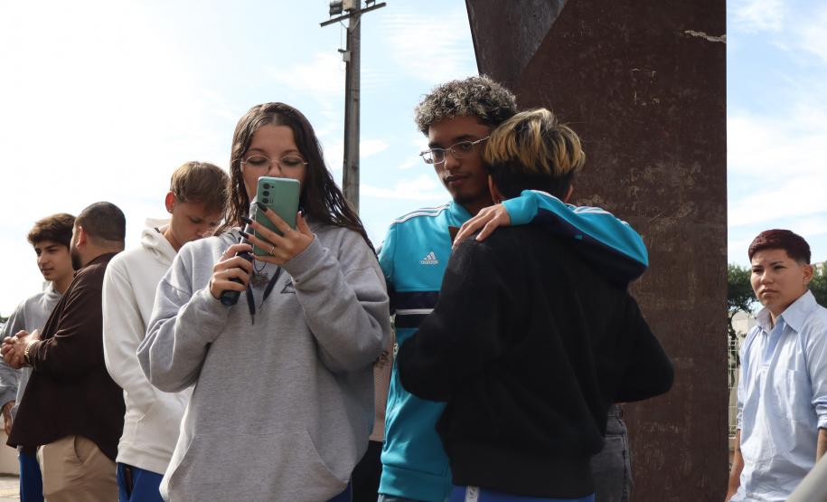 Encontro no pátio do CEP de homenagem a Heloisa_Riske