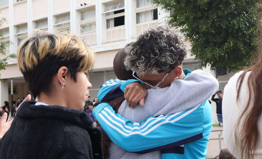 Encontro no pátio do CEP de homenagem a Heloisa_Riske