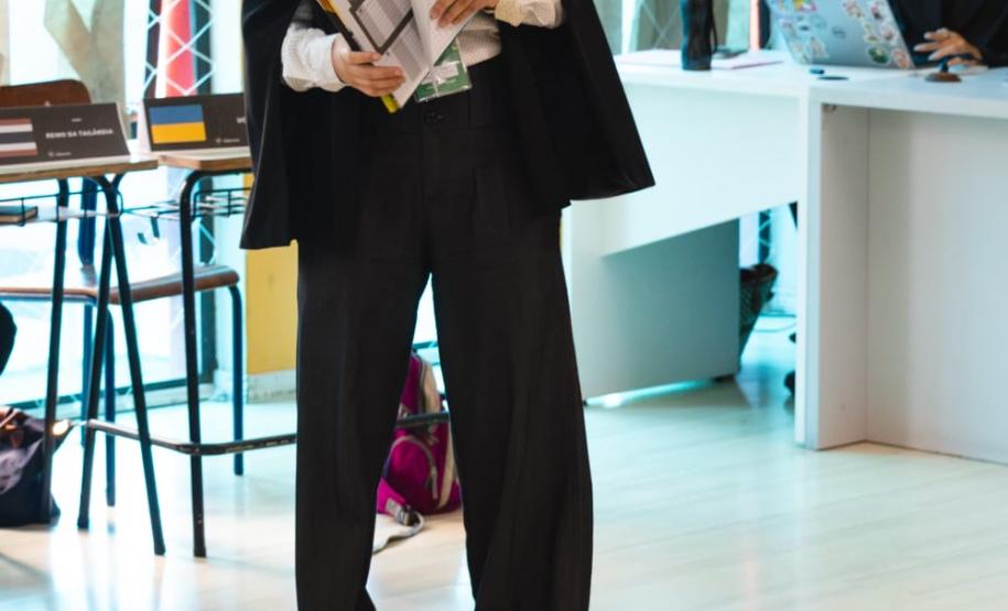 estudantes simulam reunião da ONU