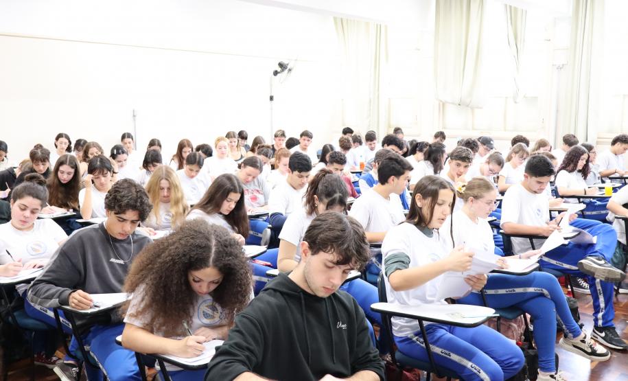 Estudantes do Curcep fazem prova