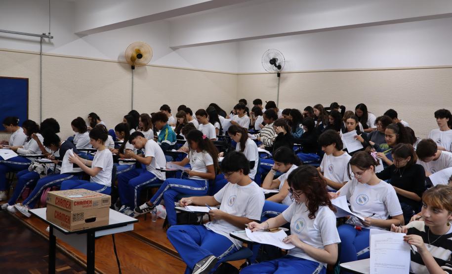 Estudantes do Curcep fazem prova