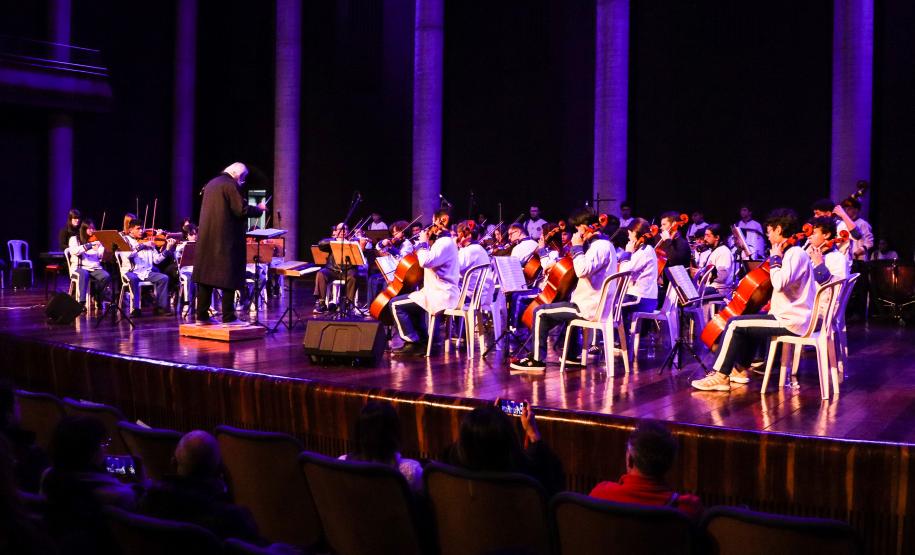 Apresentações da Escolinha de Arte no Canal da Música