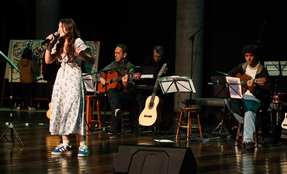 Apresentações da Escolinha de Arte no Canal da Música