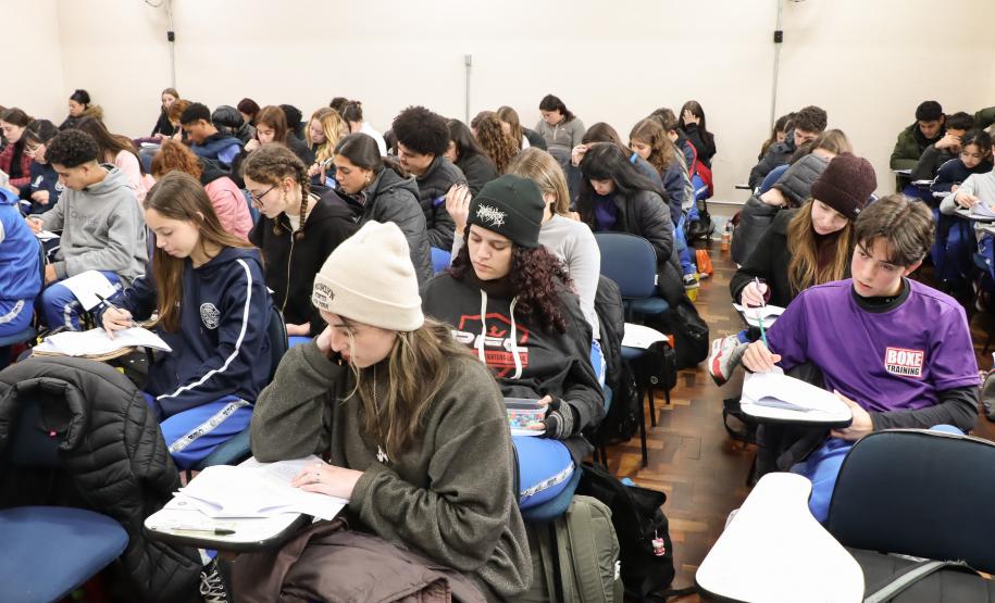 Estudantes do Curcep fazem simulado