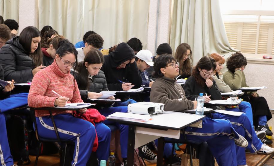 Estudantes do Curcep fazem simulado